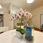 In Mit Kostenloser Privatgarage By Interhome Daire