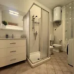 Daire In Mit Kostenloser Privatgarage By Interhome *
