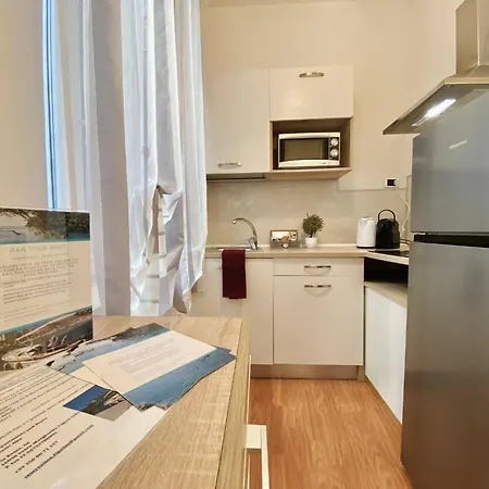 In Mit Kostenloser Privatgarage By Interhome