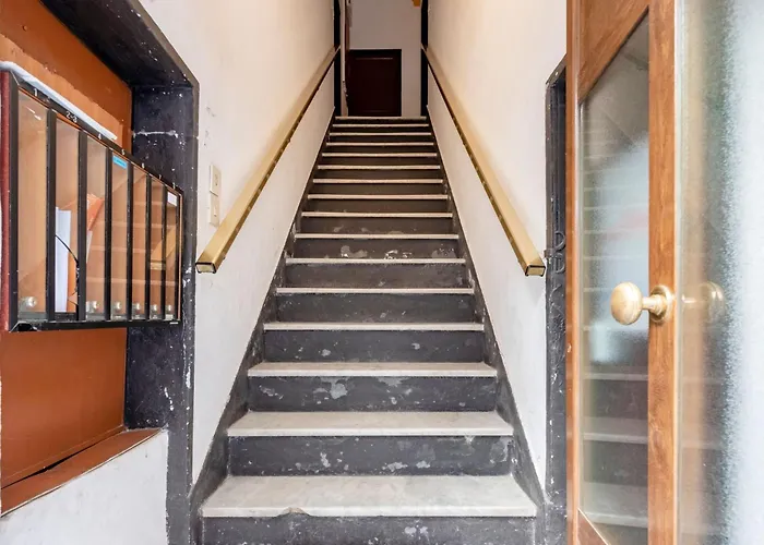 In Mit Kostenloser Privatgarage By Interhome