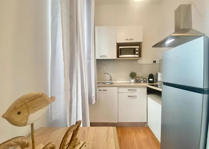 In Mit Kostenloser Privatgarage By Interhome *